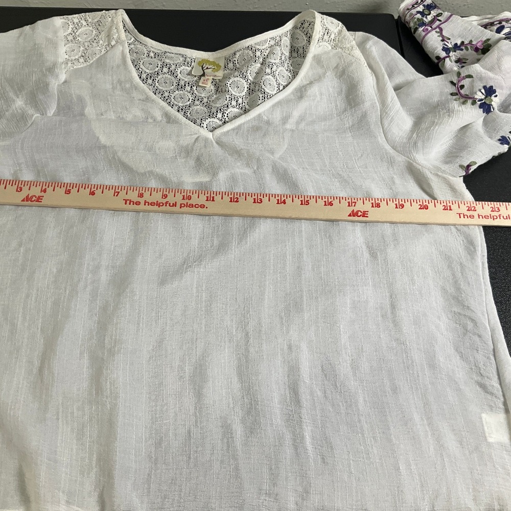 Fig & Flower White‎ Embroidered Paisley Lace Dainty Top Sz XL Lightweight Boho - Picture 7 of 10